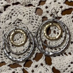 V i n t a g e • Hammered gold and silver earrings